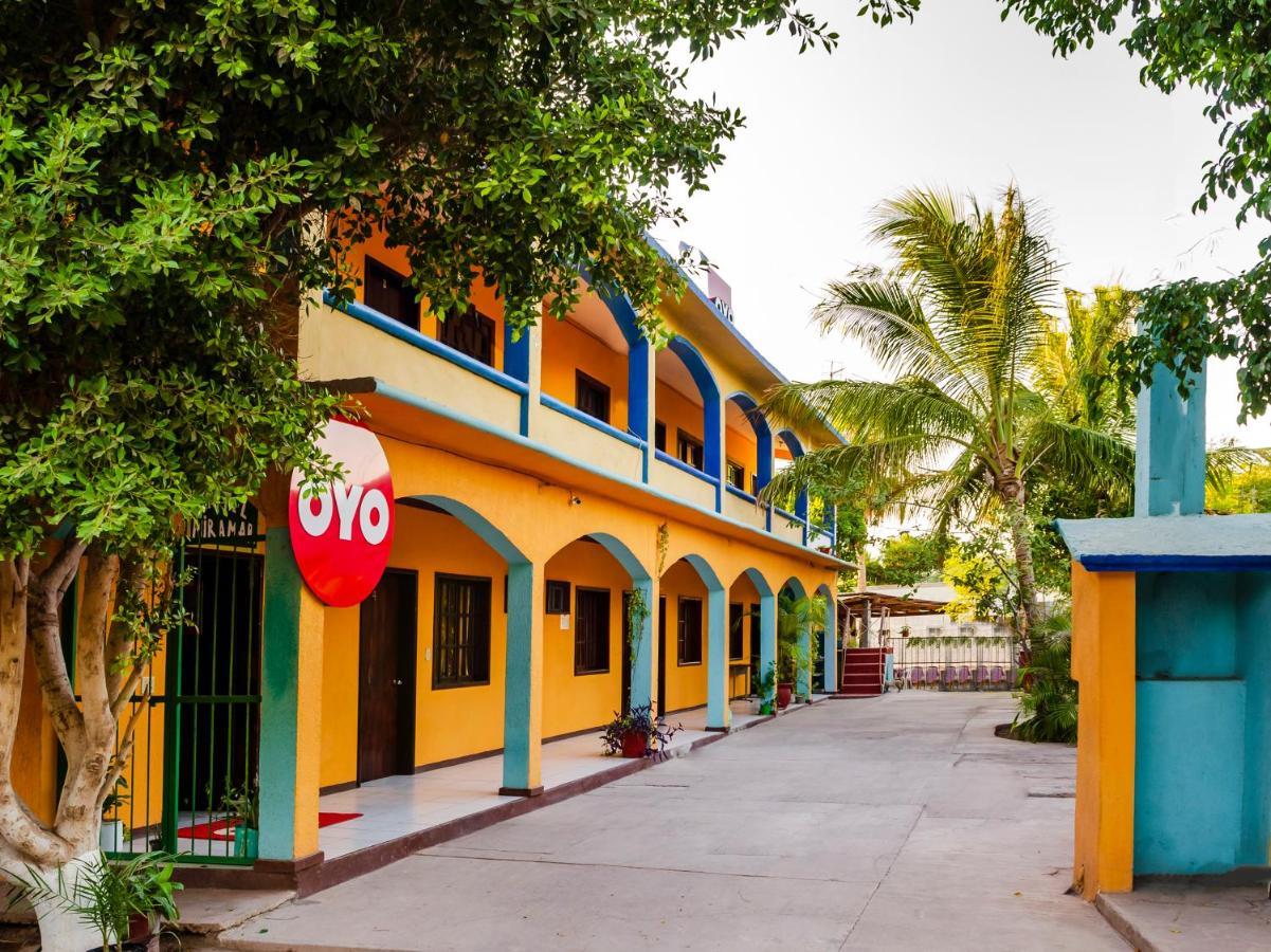 Oyo Hotel Miramar, Loreto Loreto  Exterior photo